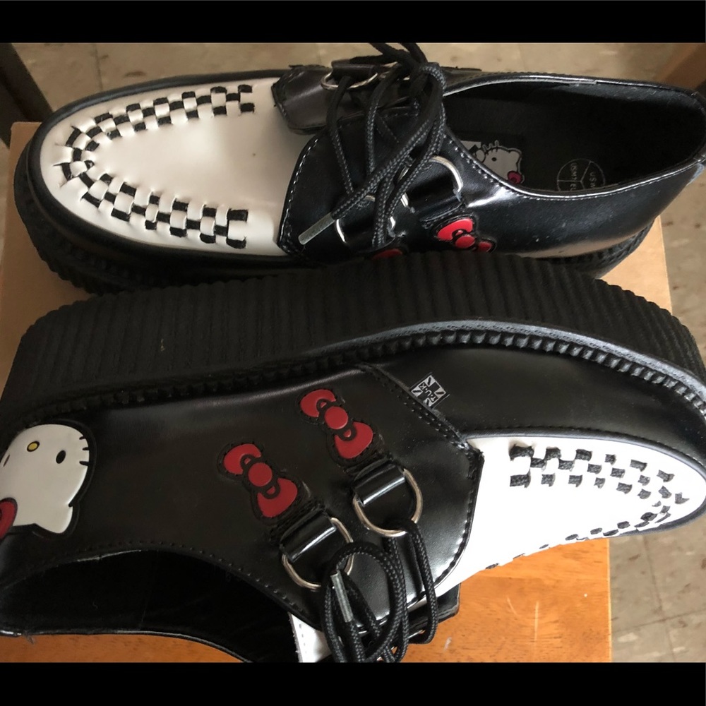 Hello Kitty platform loafers